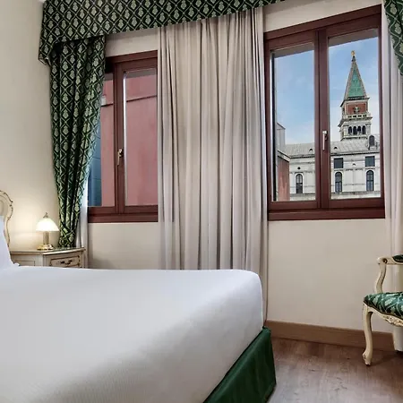 Hotel Commercio & Pellegrino-3
